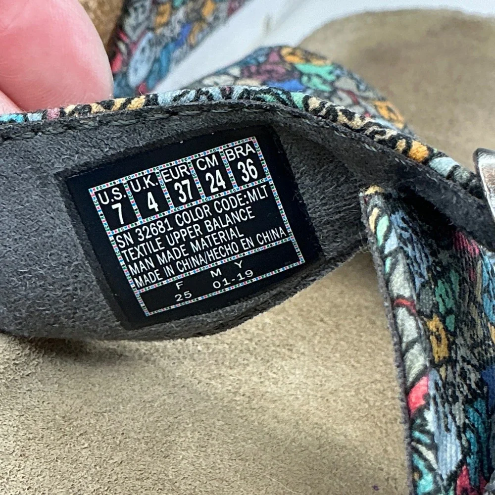 BOBS Skechers Multicolor Dog Print Slide Sandals Kids Size 7 Memory Foam Buckle